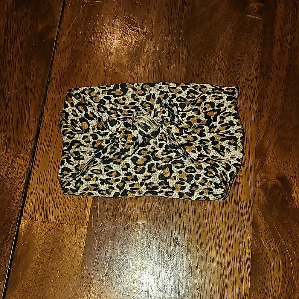 Leopard Print Knotted Headband, toddler/baby. Nwots